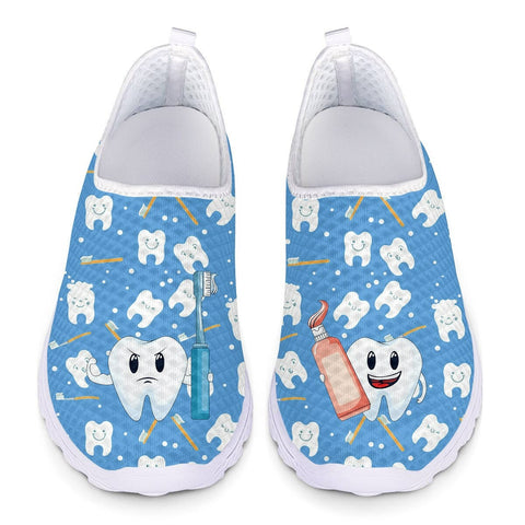 Molar hygiene slip-on shoes
