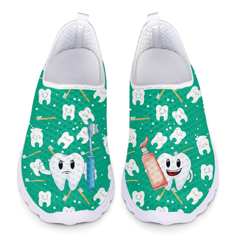 Molar hygiene slip-on shoes
