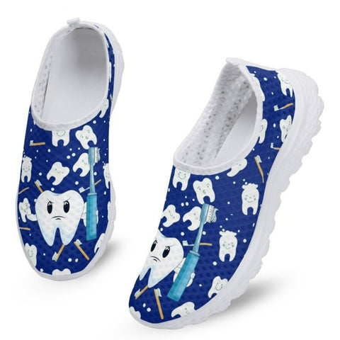 Molar hygiene slip-on shoes