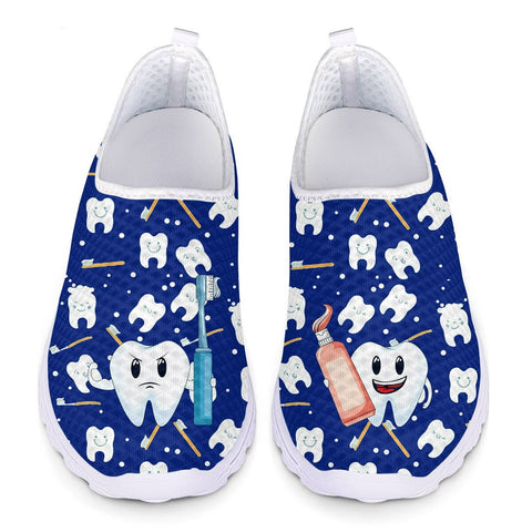 Molar hygiene slip-on shoes