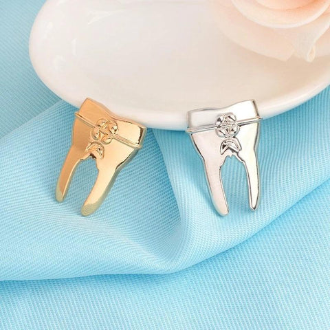 Posh Go-Braces Pin
