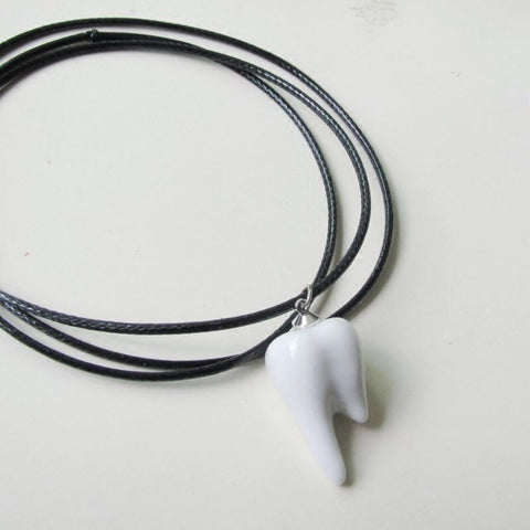 Pearly Teeth Leather Necklace