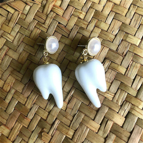 Luxurious Pearly Teeth Earrings