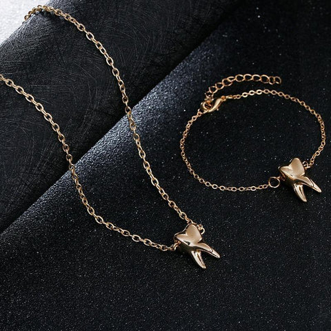 Voguish Upper Molar Bracelet